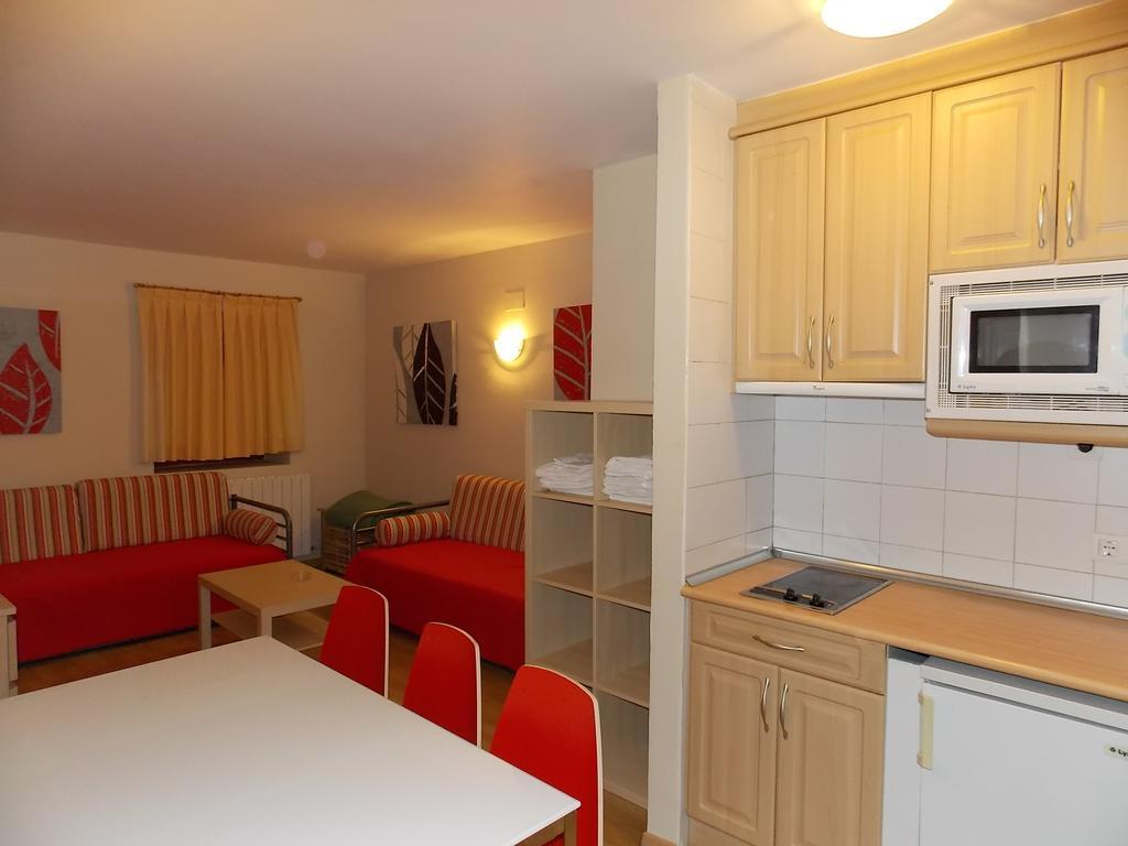 Apartamentos Fidalgo Sandiniés Zimmer foto